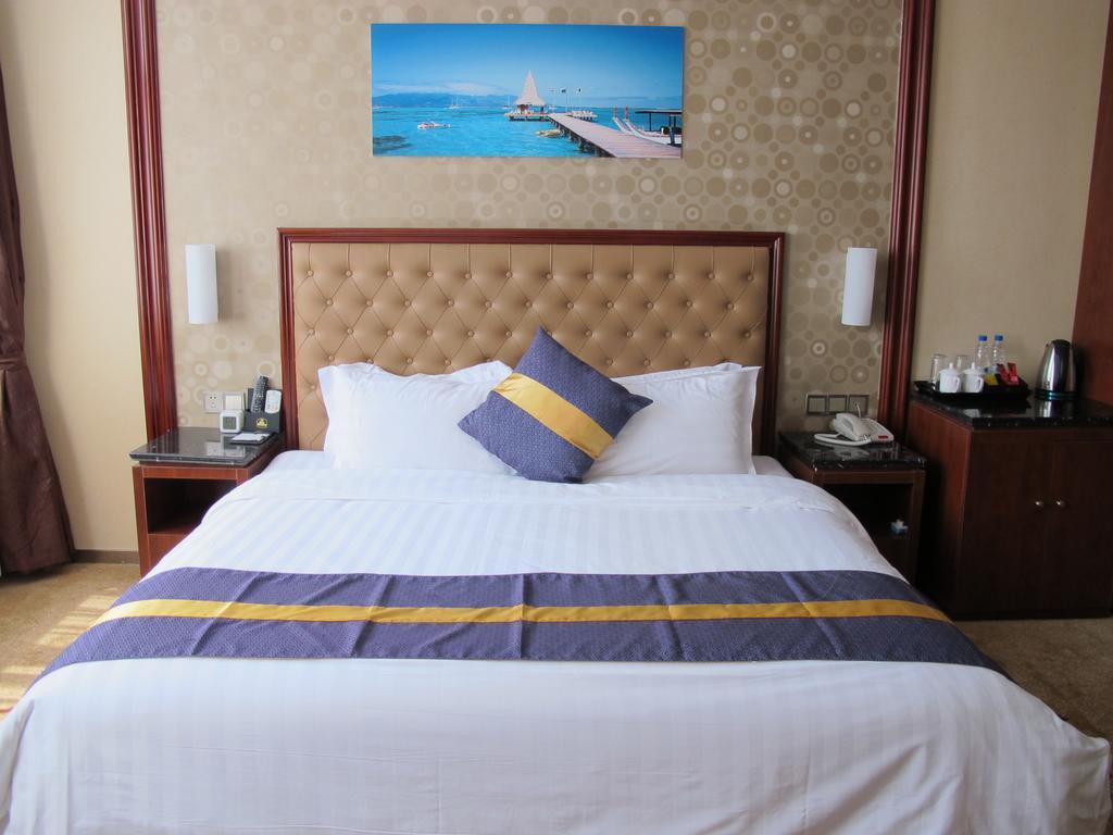 Best Western Hotel Yantai Room photo